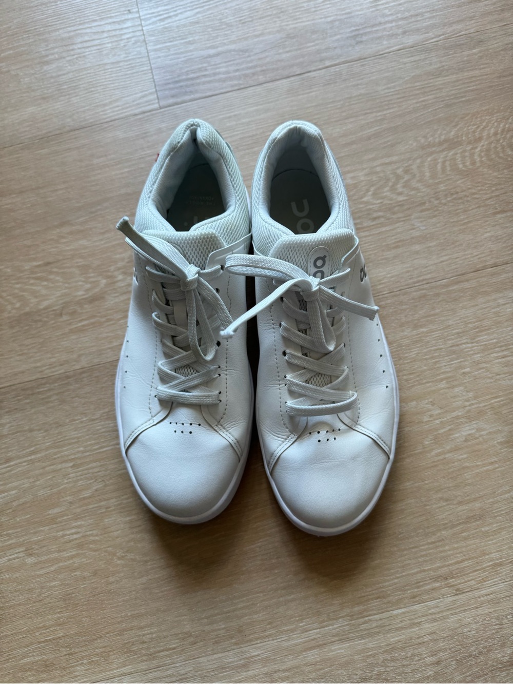 On Running White Low-Top Athletic Sneakers - Picture 3 of 8
